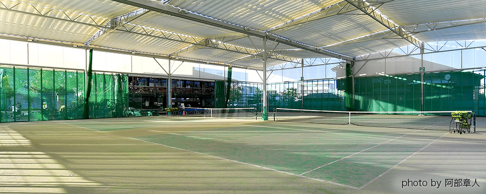 高松ローンテニススクールの全天候型テニスコート