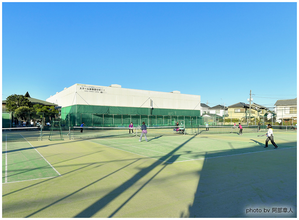 高松ローンテニススクールのアウトドアテニスコート